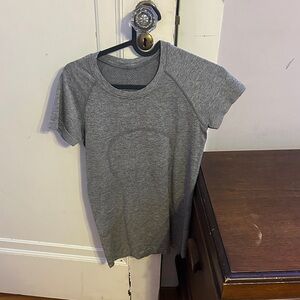 Lululemon short sleeve swiftly tech
